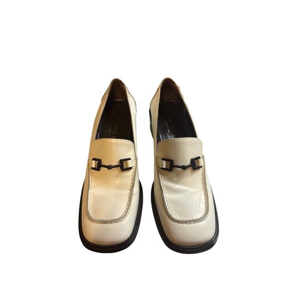 Gucci White and Brown Heels with Classic Design - Picture 5 of 10